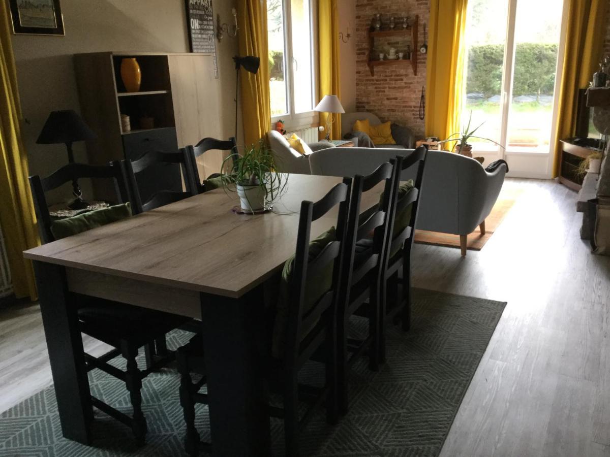 Coup De Coeur Assure ! Calm Comme A La Maison ! Maison Spacieuse Avec Grande Terrasse Pour 2 A 5 Personnes Proximite Et Avec Wifi Et Parking Gratuits Granville